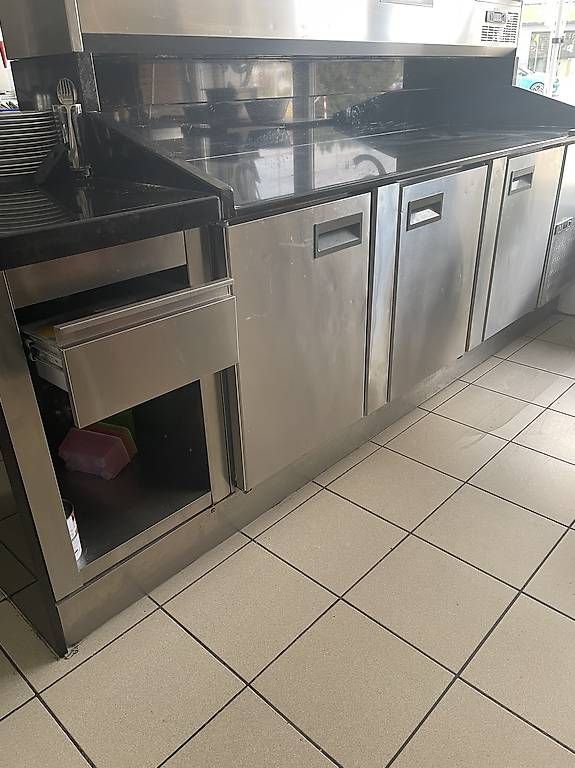 Elettrodomestici da cucina: Pizzakühltisch/Tavolo per Pizzeria  – Usato da Widnau venduto da ladolcevita02 4