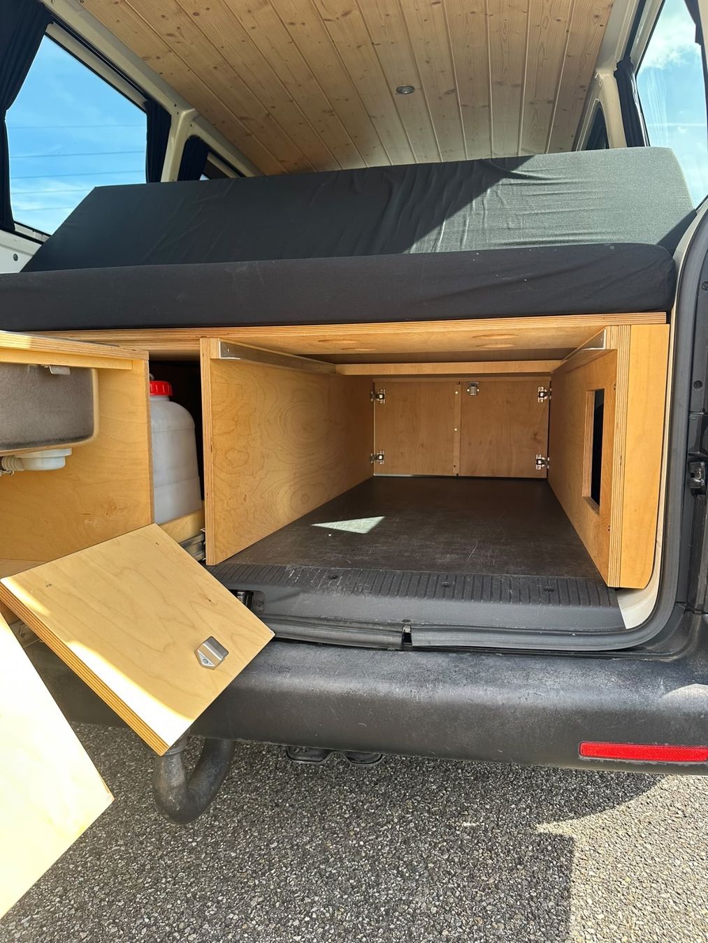 VW Veicoli da campeggio: VW T5 mit Profiausbau – Usato da Lostorf venduto da Puchmaxi1 5