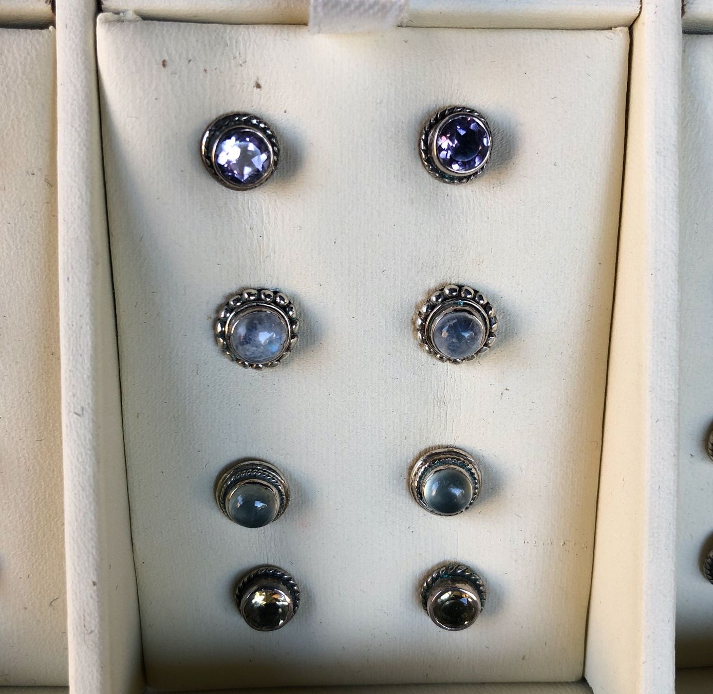 Altri gioielli: 32Paar wunderschöne Ohrstecker Silber mit echten Edelsteinen – Nuovo e nell'imballaggio originale da Ittenthal venduto da Hwaggis 6