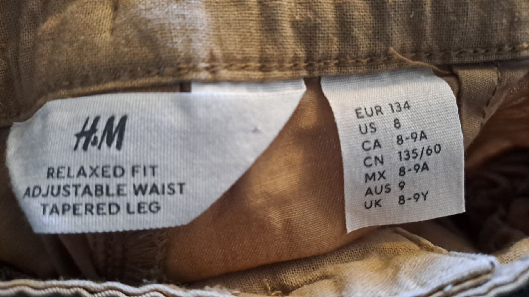 H&M Pantaloni: Hosen Set Gr.134 H&M – Usato da Oberrieden venduto da Raja011 4