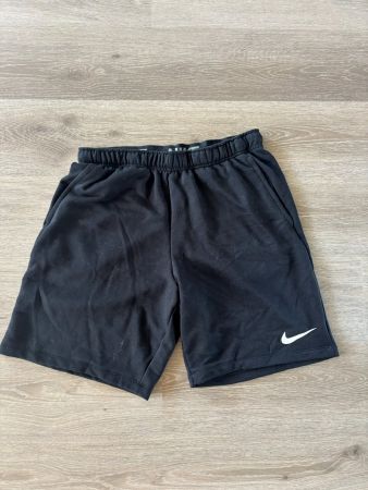 Nike Shorts schwarz – Grösse L