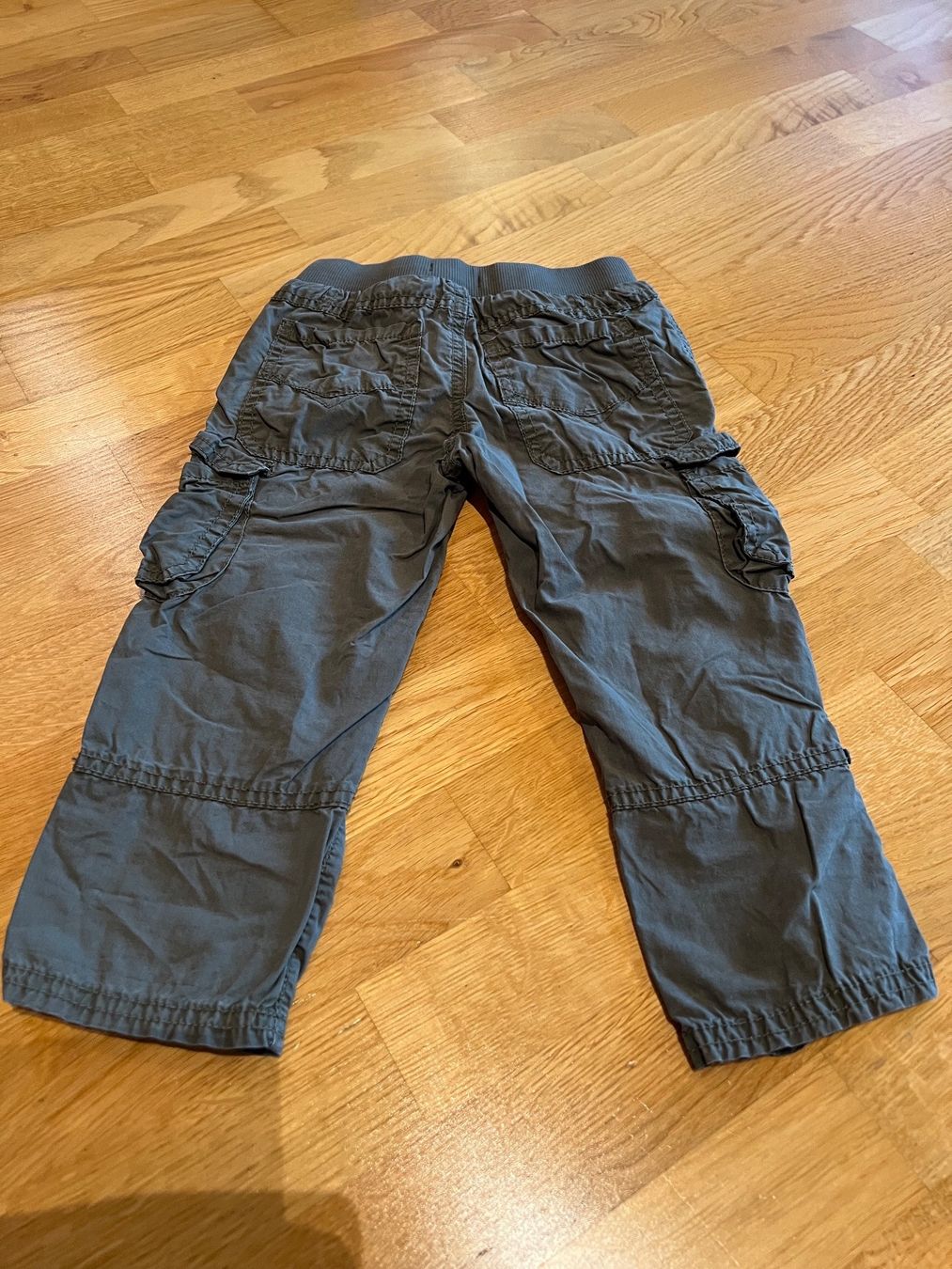 Pantalons: Hose Gr. 114, Vertbaudet – D'occasion à Wallisellen par Kaktus8304 1