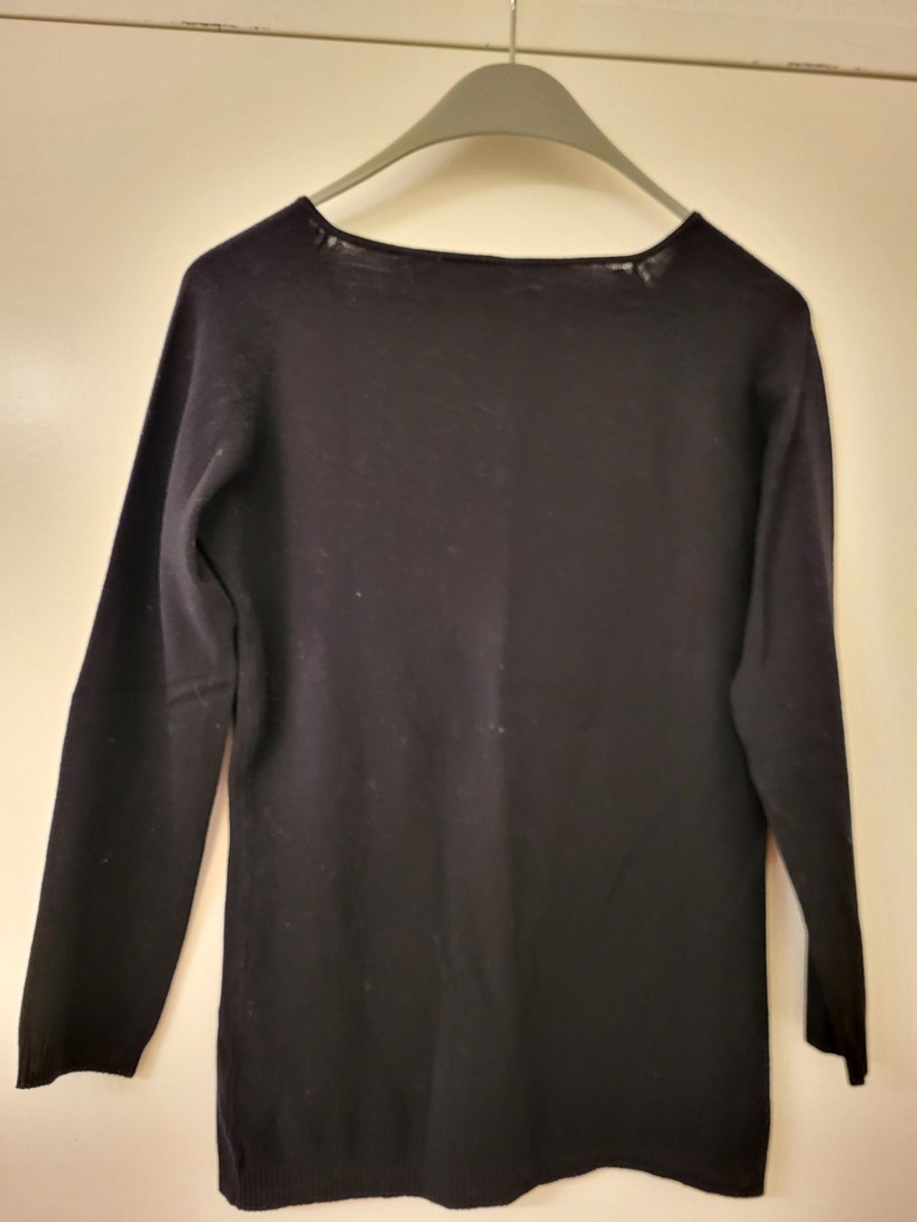 Pullover & Sweatshirts: Pullover Gr. M schwarz – Gebraucht aus Winterthur von GAM90 1