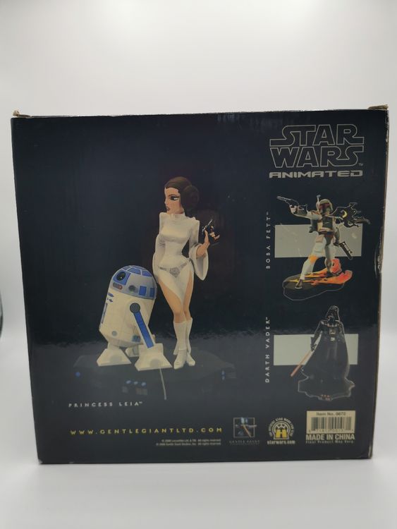 Coming to the Disney Store on May 4, here's a first look at the special edition Princess Leia Doll with R2D2. Leia comes with soft good clothes, a blaster, goggles, and a