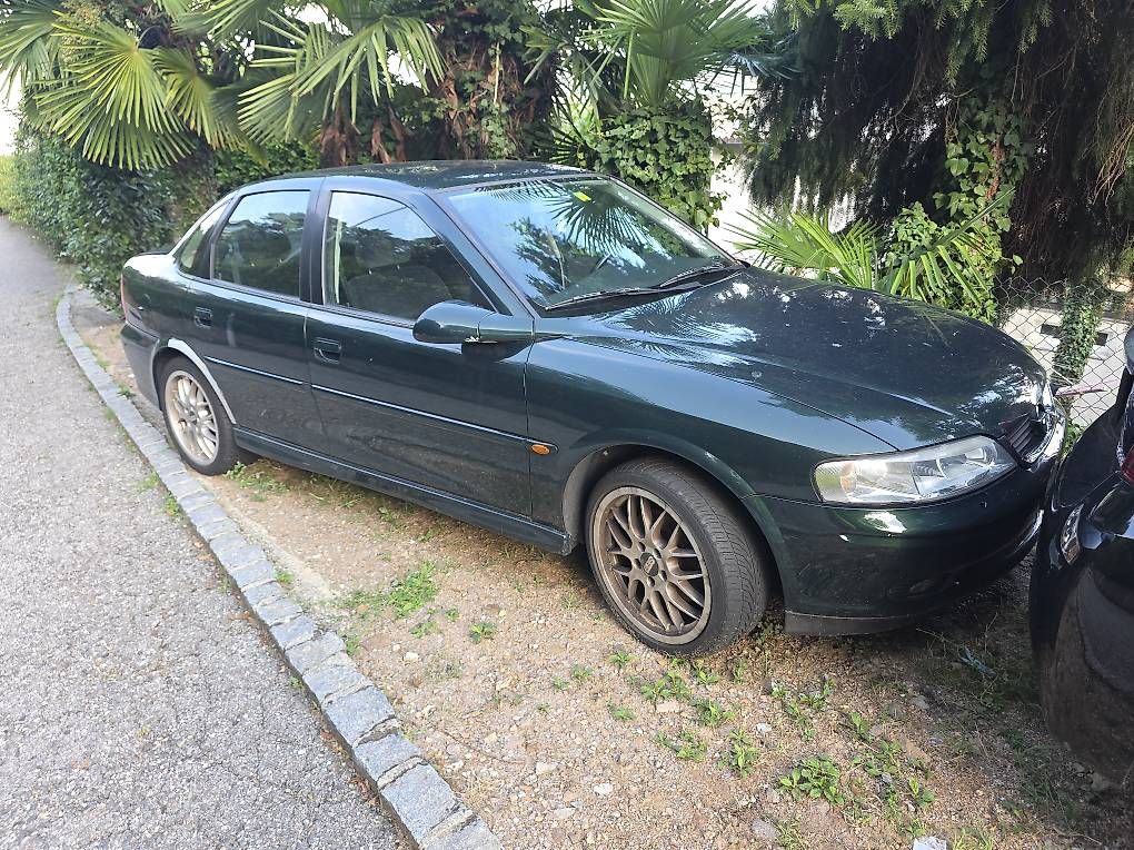 Opel Automobili: Opel Vectra 2.0 16v – Usato da Vernate venduto da asl_6kcc