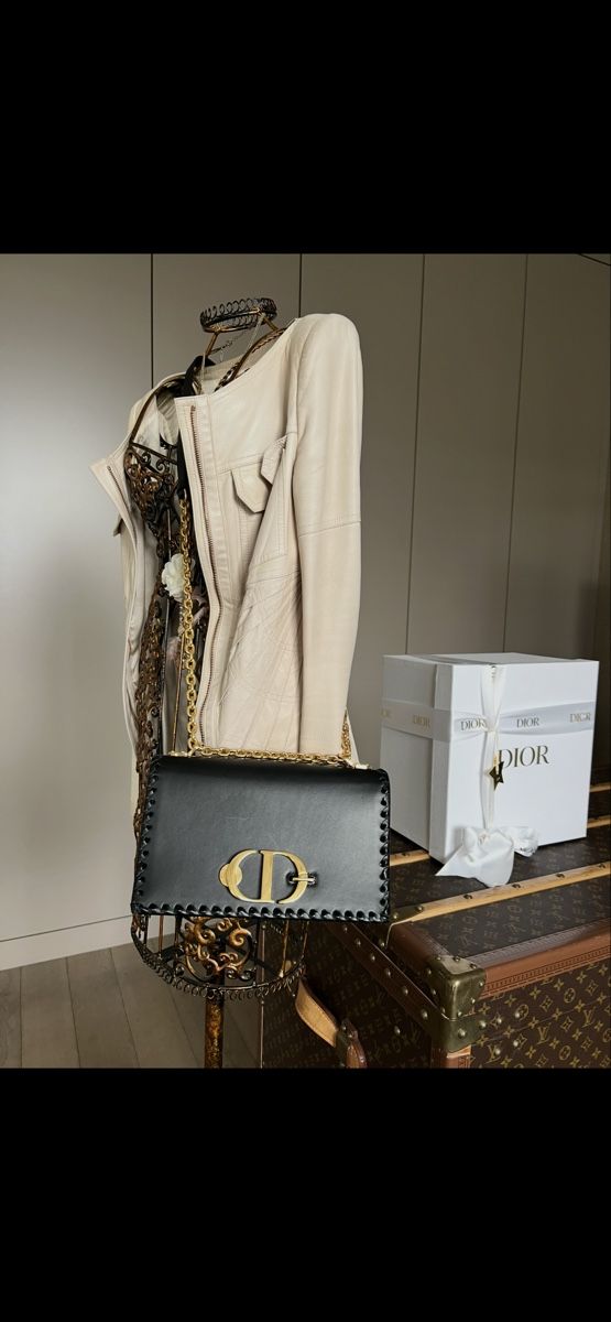 Dior Borse da donna: DIOR Tasche Montaigne, neu, Fullset  – Nuovo (secondo la descrizione) da Kilchberg ZH venduto da happyymee 4