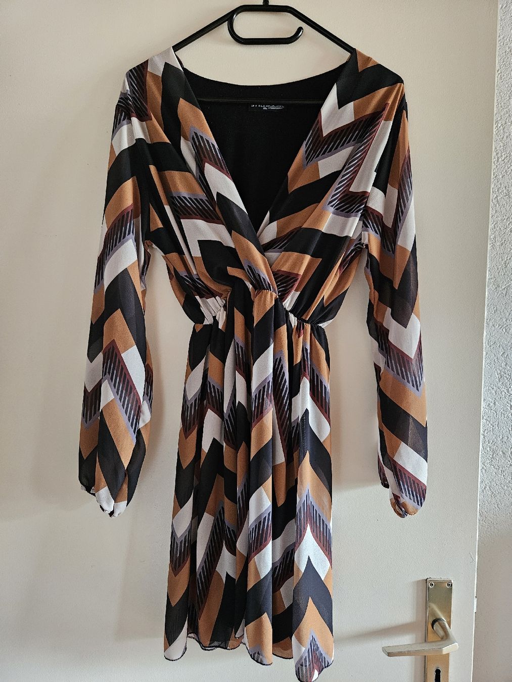 Kleider: Robe courte à longue manche – Neu (gemäss Beschreibung) aus Fontenais von zizatie
