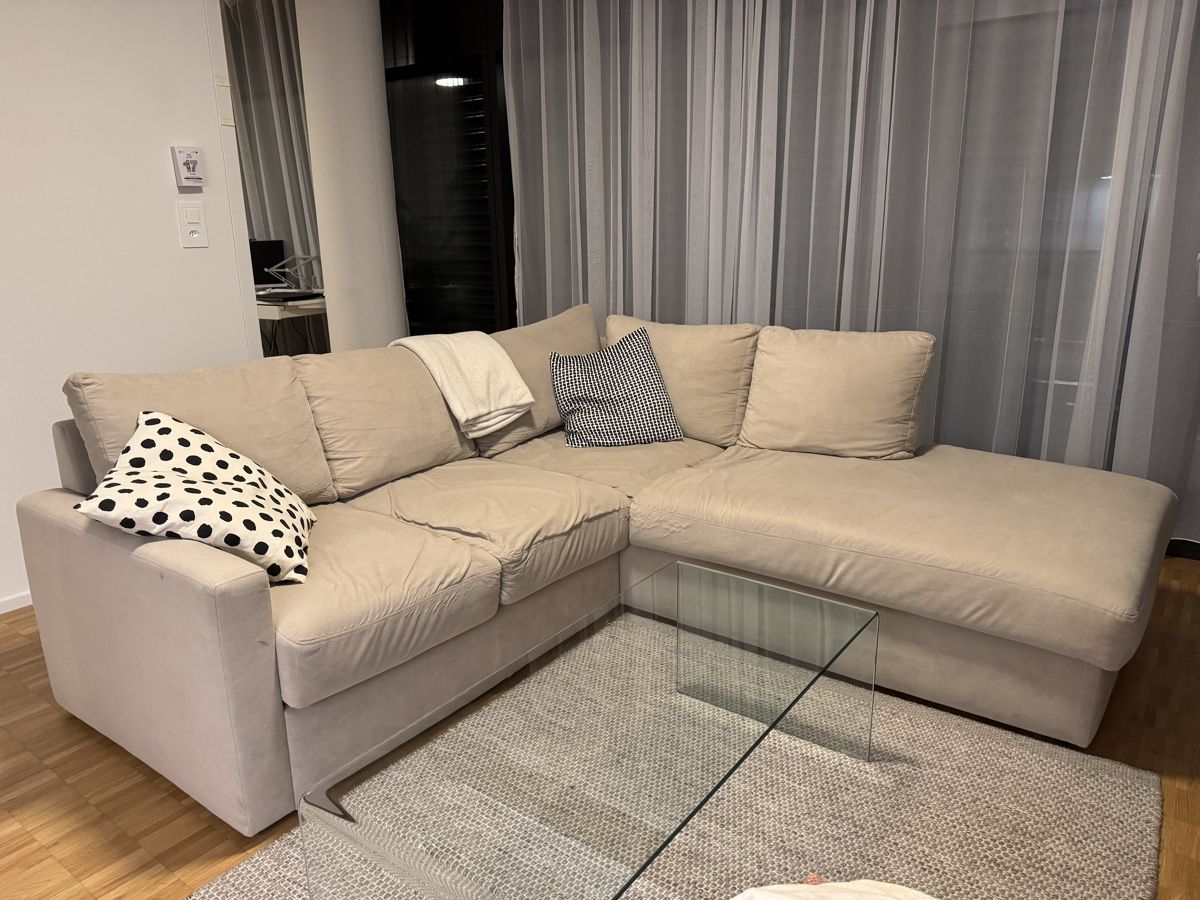 Divani: Very comfortable 4-seater corner sofa – Usato da Basel venduto da pyz_mv75
