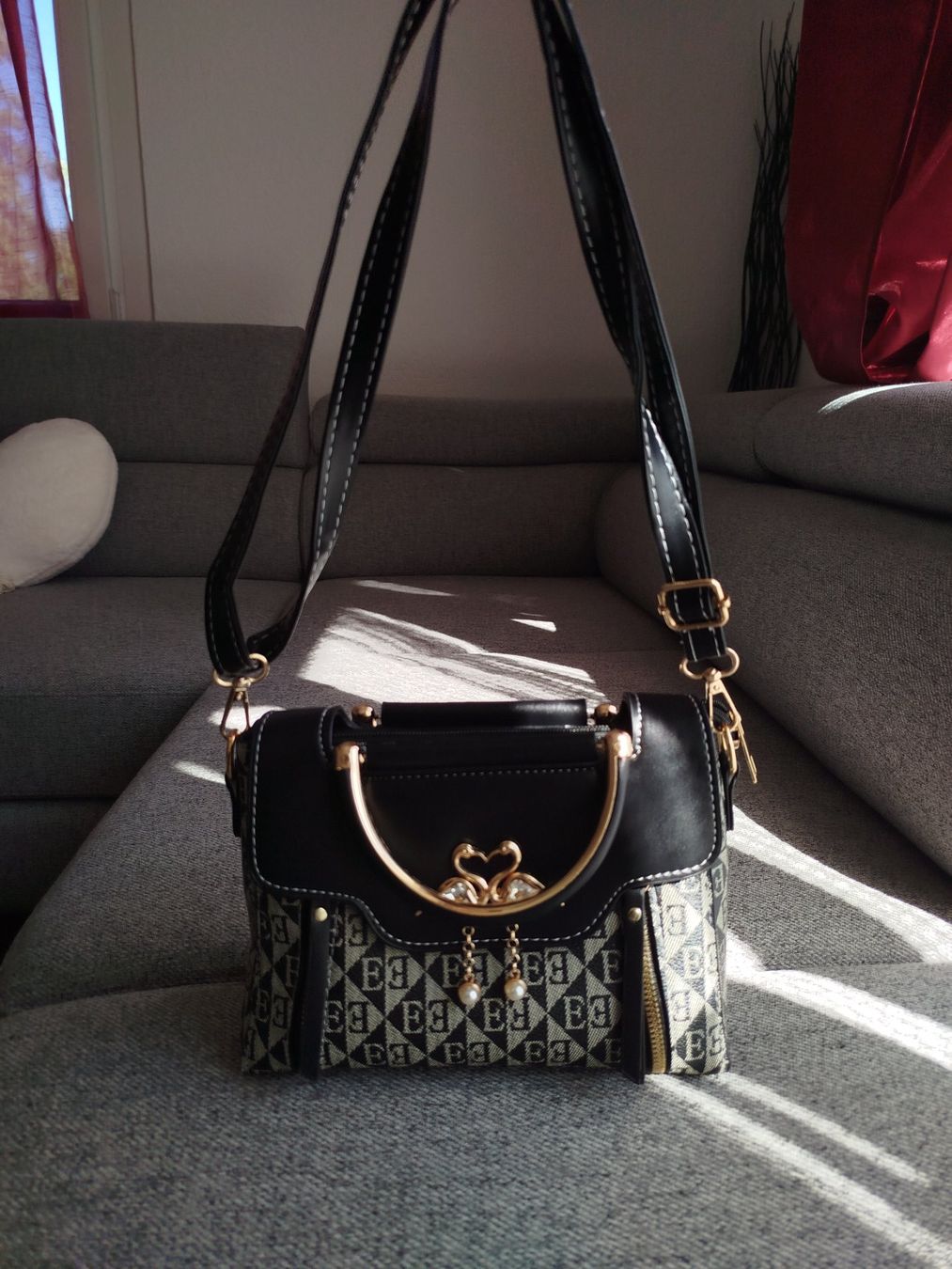 Borse da donna: Sac à main neuf – Usato da Nyon venduto da sor_rn6y 3