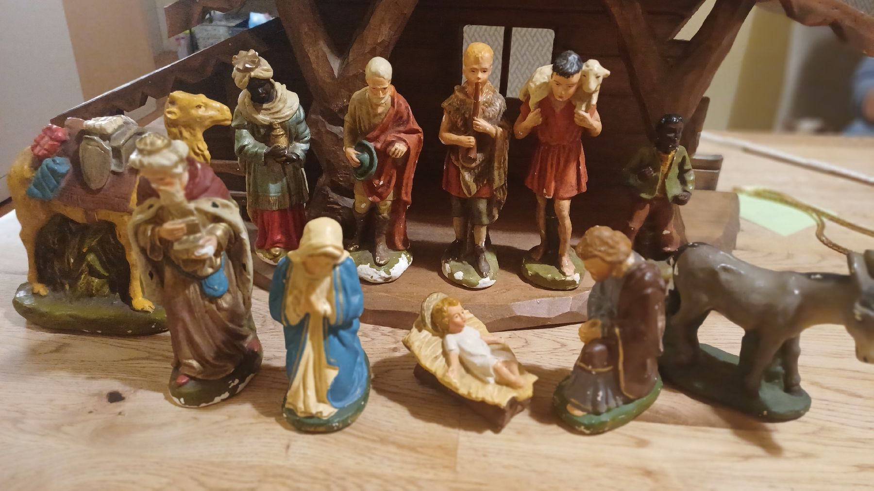 Figuren: Antike  Krippenfiguren – Gebraucht aus Flawil von Naphtali 2