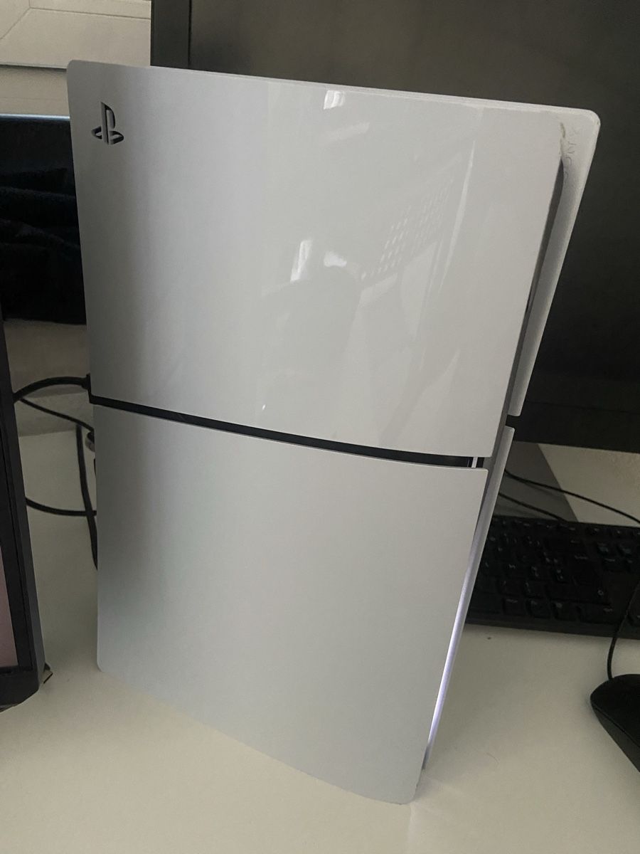 Sony Konsolen: Console PS5 + 1 manette – Gebraucht aus Ste-Croix von Loic_danzii 1