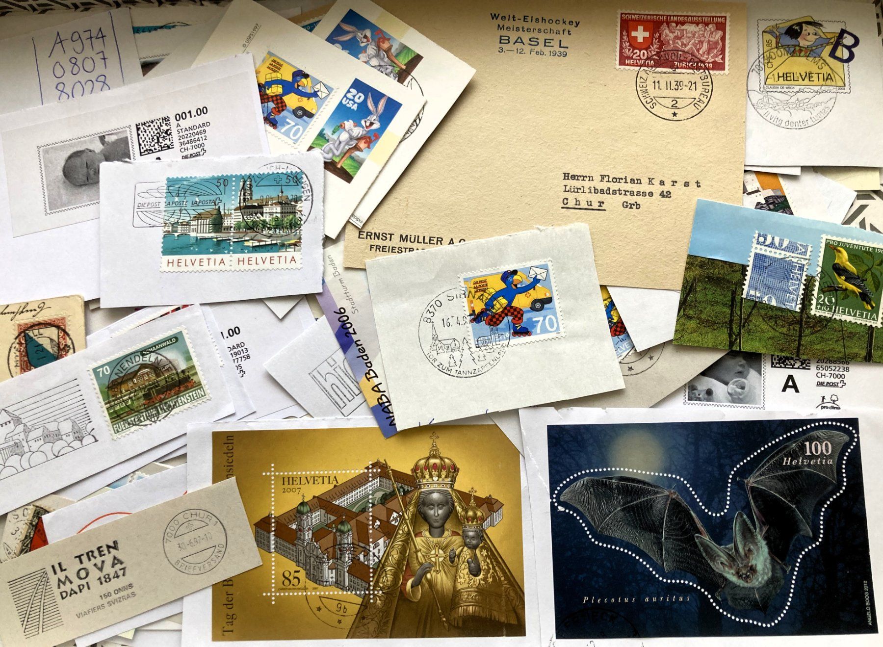 Tutti i francobolli: Ca. 100 Schweizer Briefmarken auf Papier – Usato da Chur venduto da silbermond917
