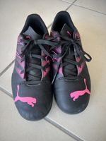 Puma Soccer Shoes - Black and Pink Size 37,5 Unisex