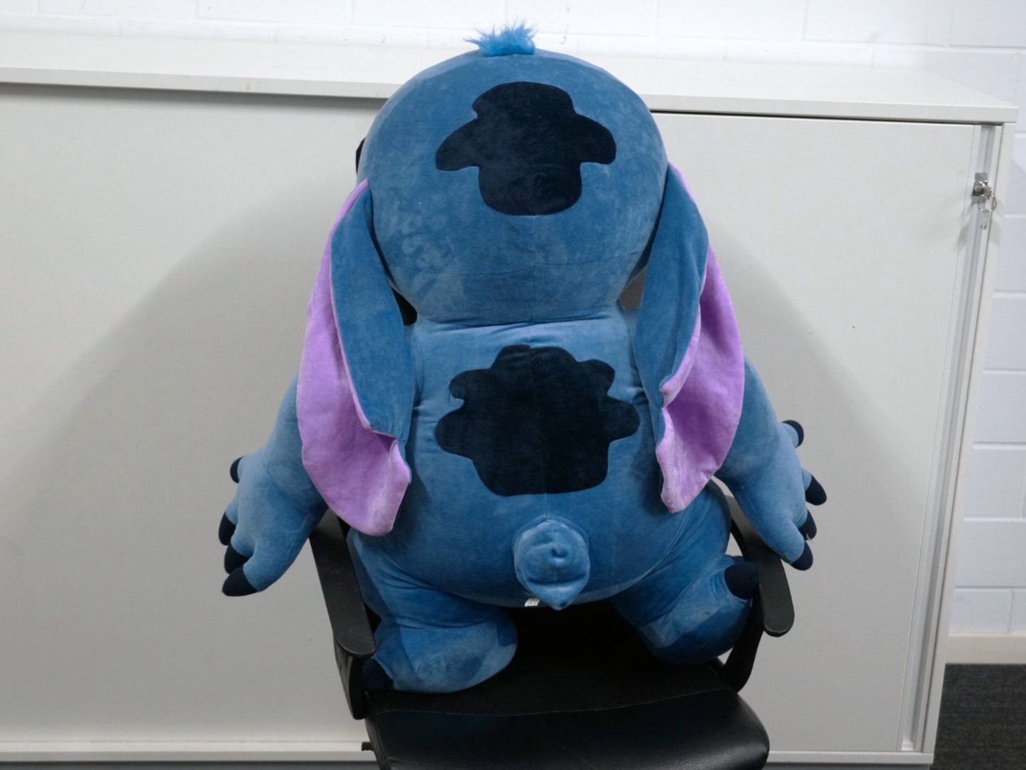 Disney Giocattoli: Stitch Plüschtier (XXL 33") – Usato da Rüti ZH venduto da Restwert_Rueti_ZH 1