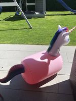 Grosses aufblasbares Einhorn 