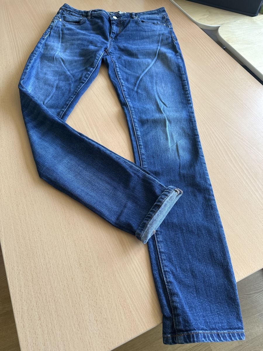 Max Mara Jeans: Jean Max Mara Sportmax Code, taille 30, coupe skinny, coton – Nuovo (secondo la descrizione) da St-Saphorin-Morges venduto da mac_7tvq 2