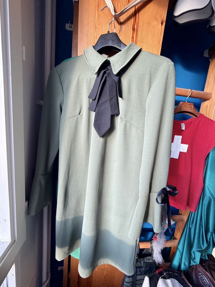 Vestiti: Robe verte avec nœud noir taille S – Nuovo (secondo la descrizione) da Carouge GE venduto da orc_88rq 8