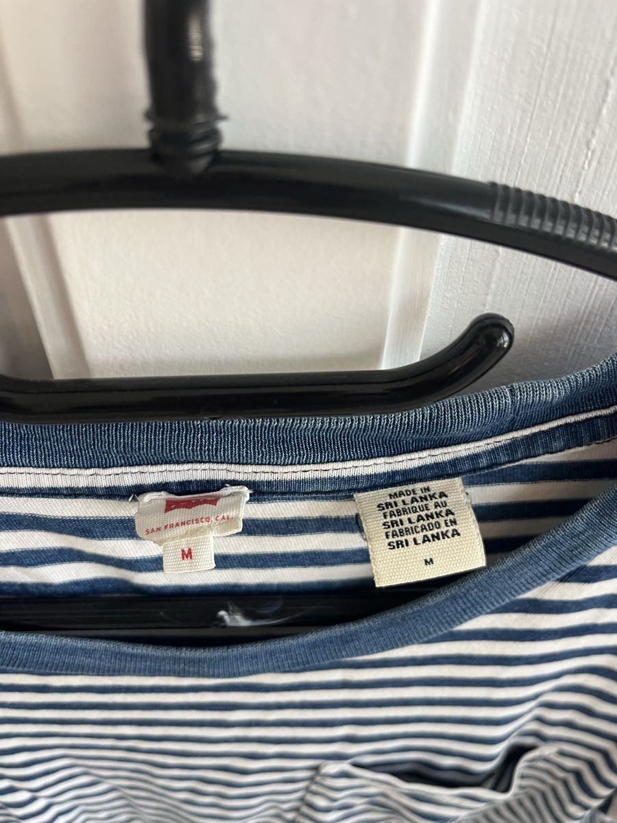 Levi's T-shirt: Levi's T-Shirt gestreift Grösse M – Usato da Kerzers venduto da del13 3