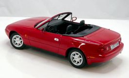 Mazda MX-5 Roadster NC NR-A 2006 1:18 AutoArt (Neu und