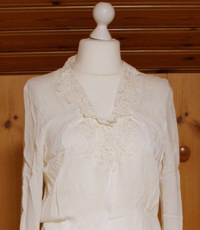 Camicette: Bluse mit Spitze weiss Gr. L – Usato da Flüelen venduto da Diversicum-Vintage 1