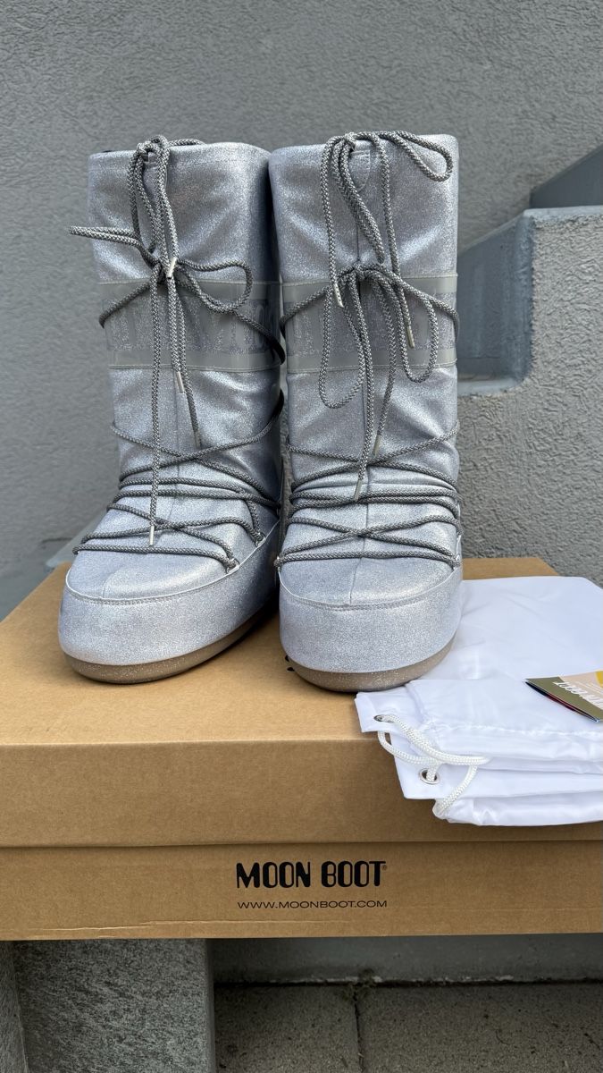 Moon Boot Herrenschuhe: Moonboot Icon Glitter, EU 42/44 – Neu (gemäss Beschreibung) aus Basel von Campanelle