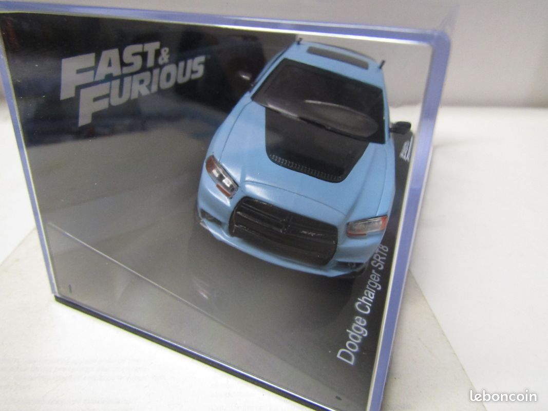 Dodge Modellini d'auto: Dodge Charger SRT8 2012-2014 hellblau / matt-schwarz "Fast – Nuovo e nell'imballaggio originale da Gerlafingen venduto da espero88 7
