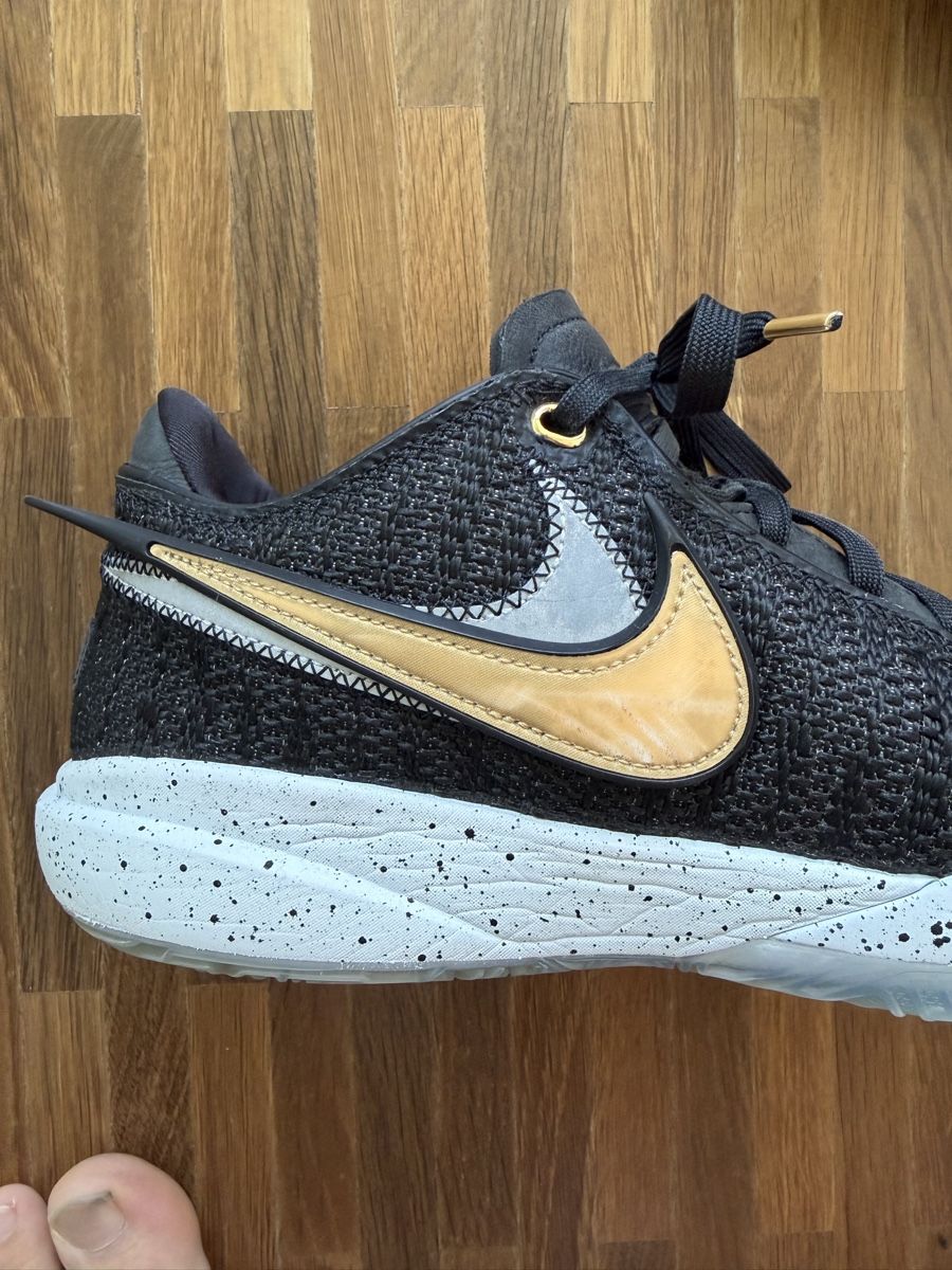 Nike Scarpe da uomo: Lebron James XX black/gold/white - 9 – Usato da Zürich venduto da Anil_sag 2