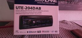 Autoradio Alpine UTE-204DAB mit DAB+ Bluetooth neuwertig