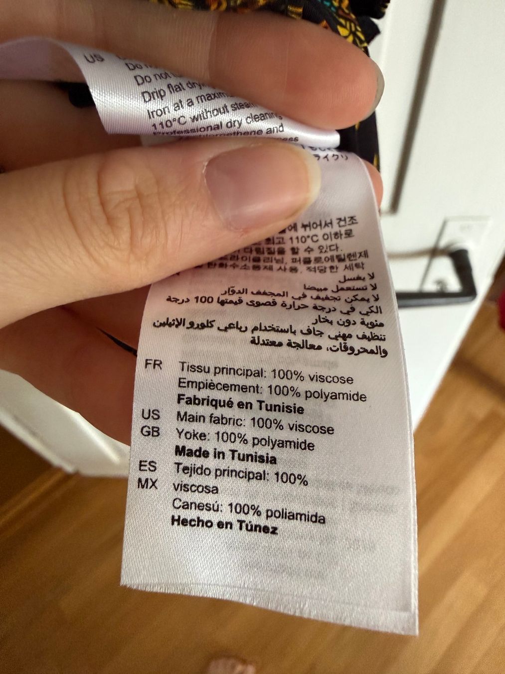 Sandro Vestiti: Sandro Kleid schwarz geblümt – Usato da Zürich venduto da cha_5dgv 3