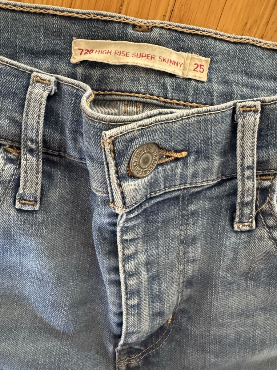 Levi's Jeans: Levi‘s Jeans – Usato da Thun venduto da ramona_tanja 3