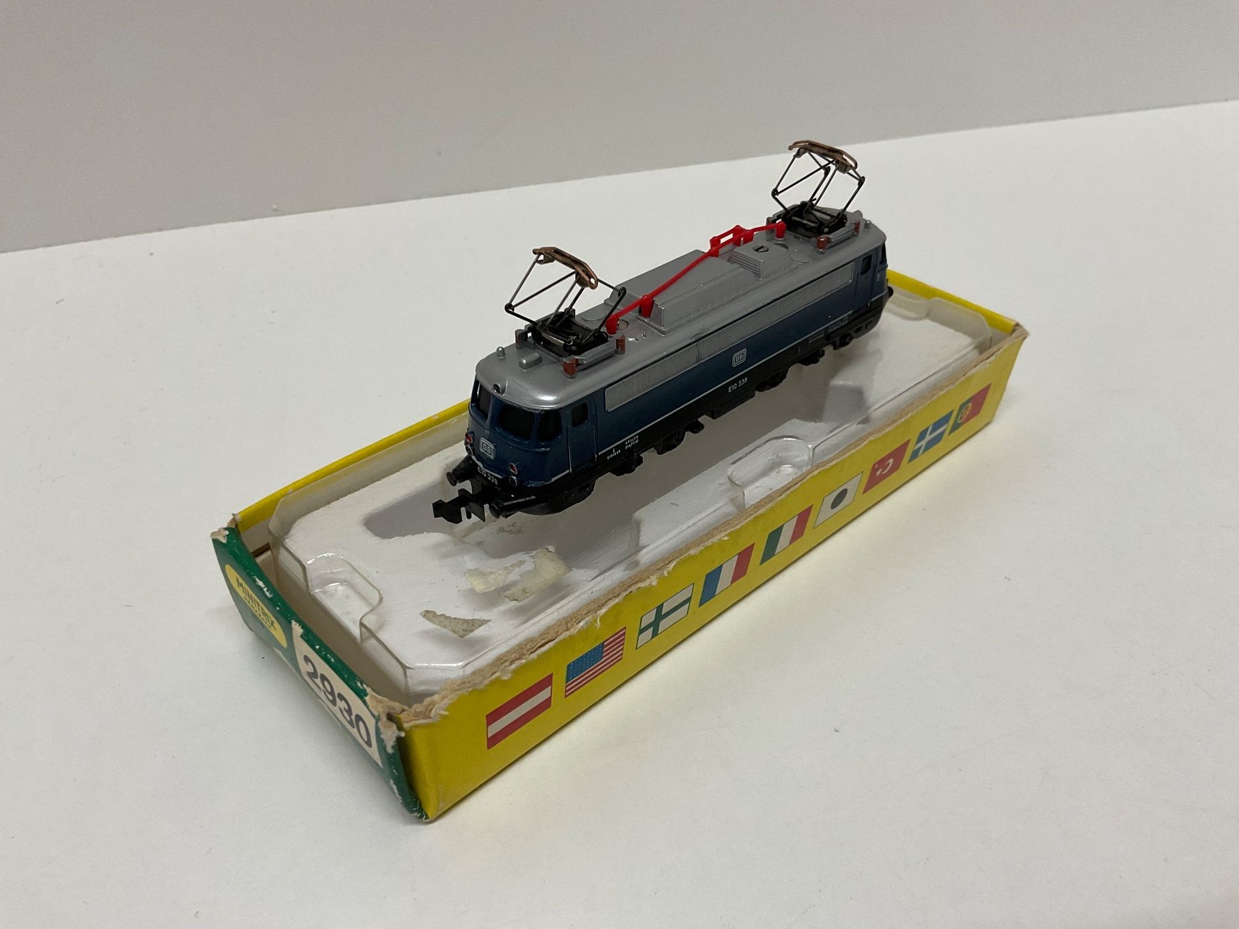 Trix Modellini di ferrovie: Minitrix 2930, Elektrolok, E10 338 blau der DB, Bespielt – Usato da Chur venduto da Chur75
