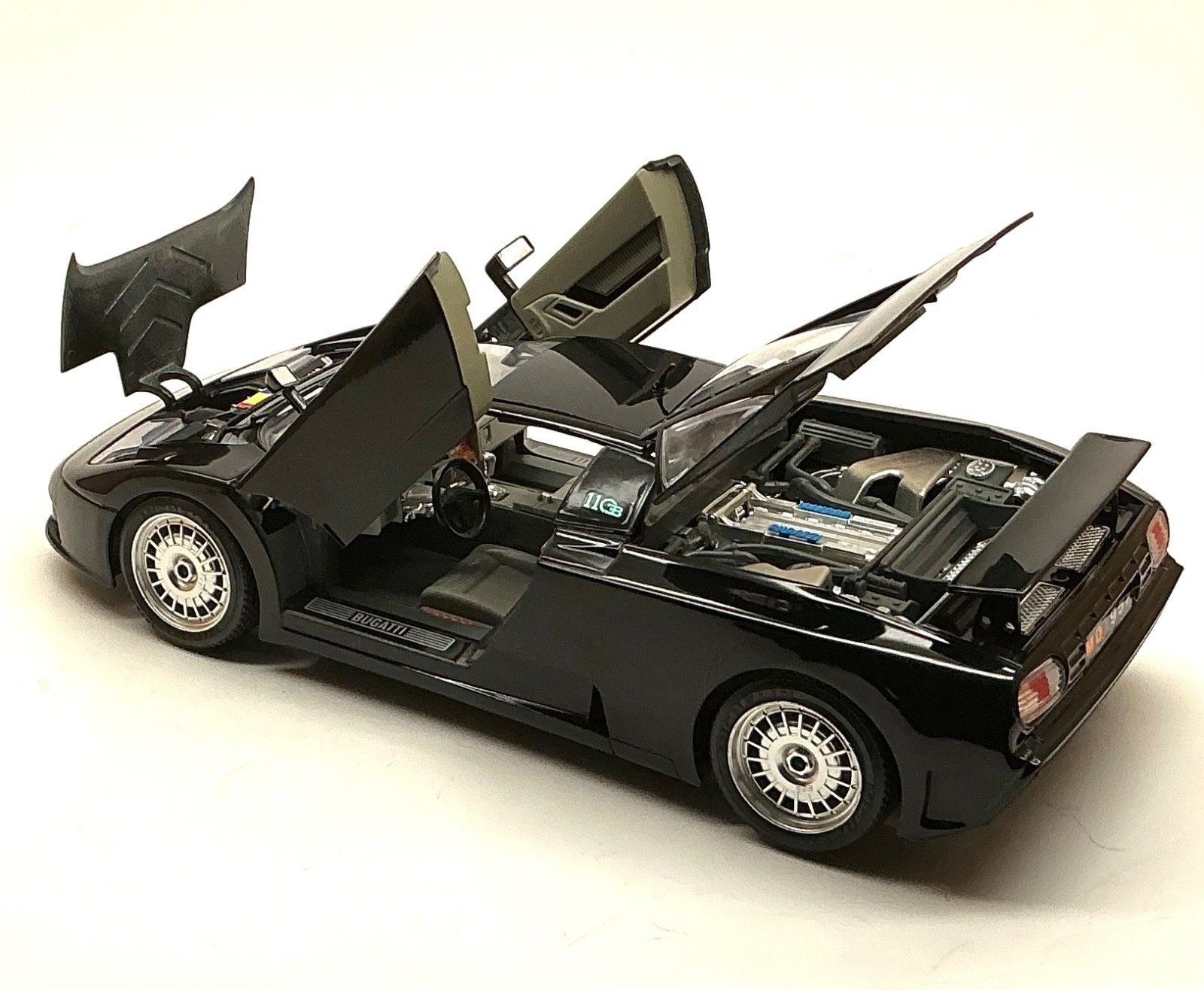 Bugatti Modellini d'auto: Bugatti EB110  Bj.1991 Bburago 1-18 Nr 19 – Usato da Männedorf venduto da toroloco1953 5