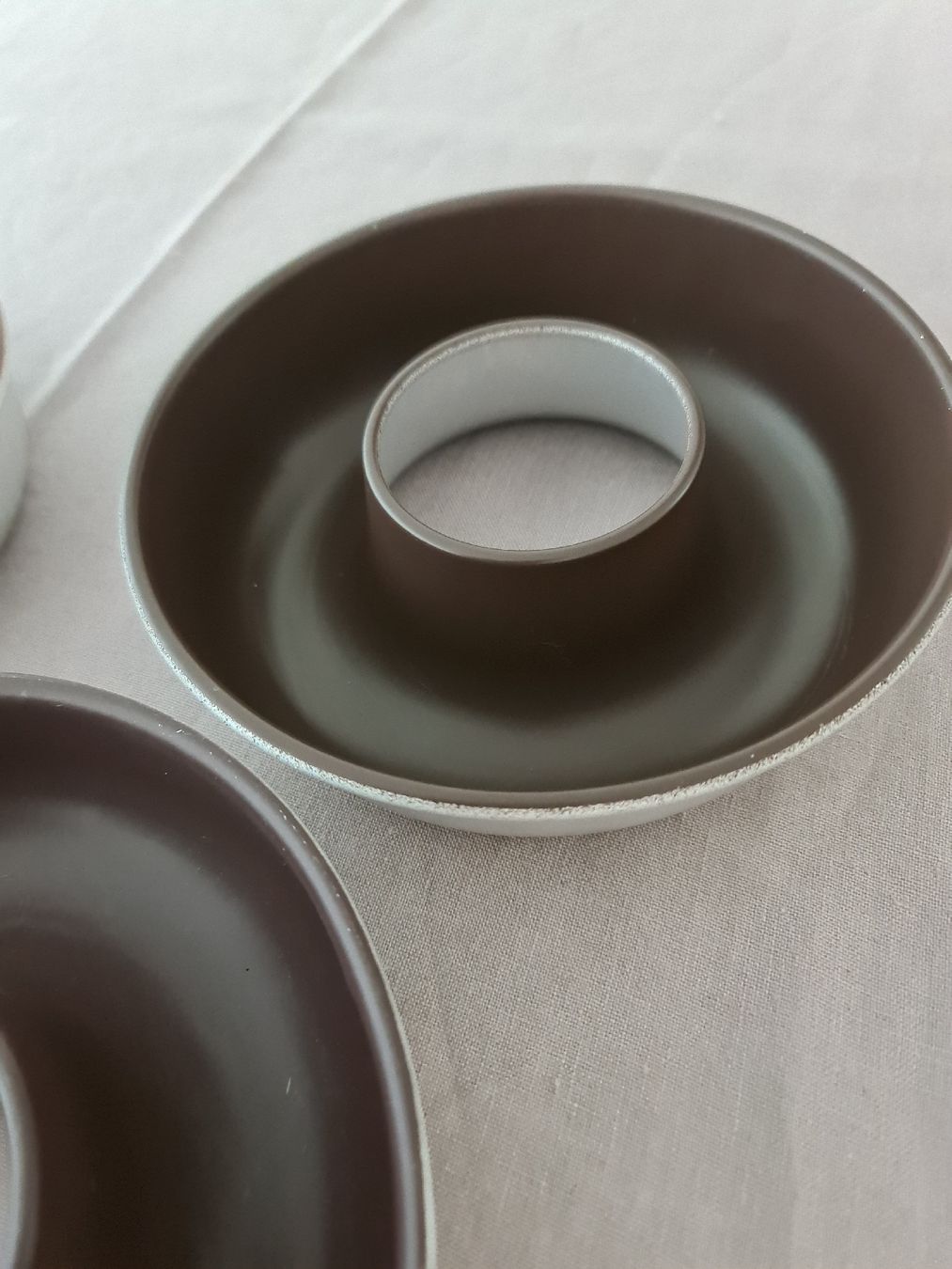 Teglie da forno: Alte Backformen "Sigg" Alu 3 Stk. – Usato da Uster venduto da Cruleye