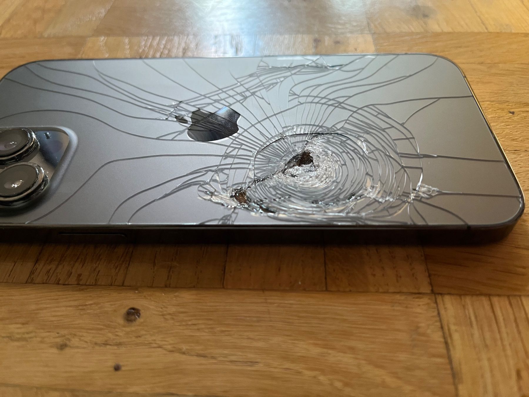 Apple Telefoni cellulari / Smartphones: (DAMAGED) iPhone 12 Pro Max 128GB – Difettoso da Rüti ZH venduto da pet_tdz9 1