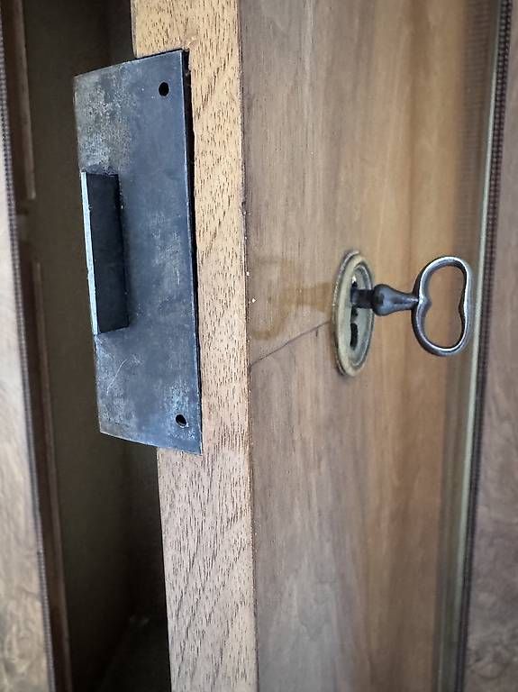 Armoires: Kleiderschrank – D'occasion à Zollikon par Joewei 3