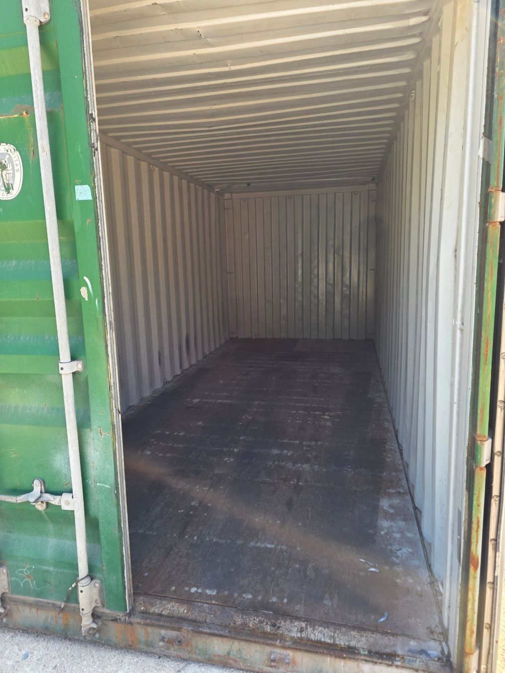 Sonstiges für Büro & Gewerbe: 20Fuss Seecontainer / Lagercontainer mit Dachschaden – Defekt aus Zofingen von CLICKENHAUS 5