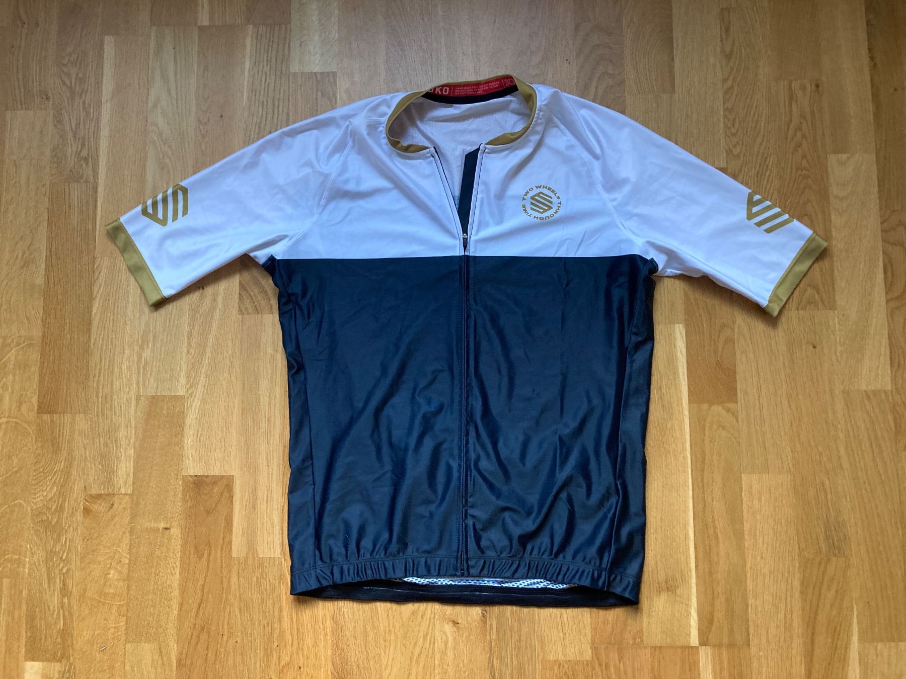 Leibchen & Hosen: Santini Rennrad Kleiderpaket 3XL – Gebraucht aus Basel von DesseHaas 2