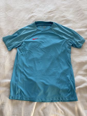 Nike Dri-Fit T-Shirt Grösse L Slim Fit blau neu