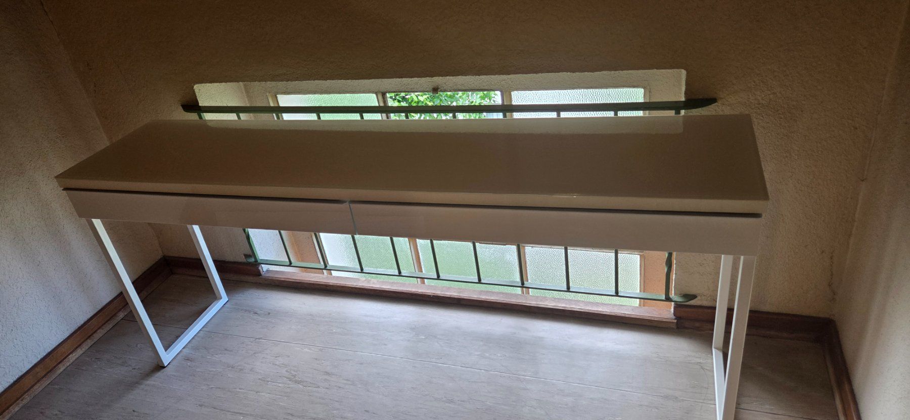 Ikea Credenze: Buffet élégant avec 2 tiroirs, style moderne ikea – Usato da Allschwil venduto da bobknarr 1