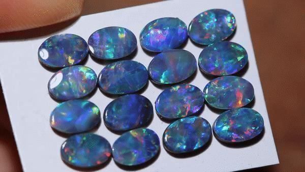 Pietre preziose: Australische Opal Dubletten 5.10Cts. – Usato da Bern venduto da Grindelwaldaus