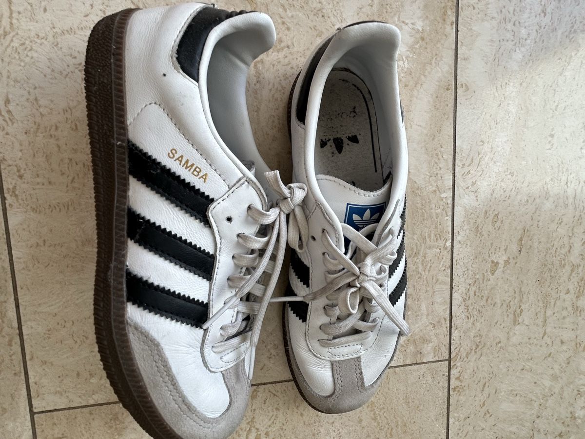 Adidas Herrenschuhe: Adidas Samba Sneaker Leder in Gr. 35 – Gebraucht aus Pfungen von perla81