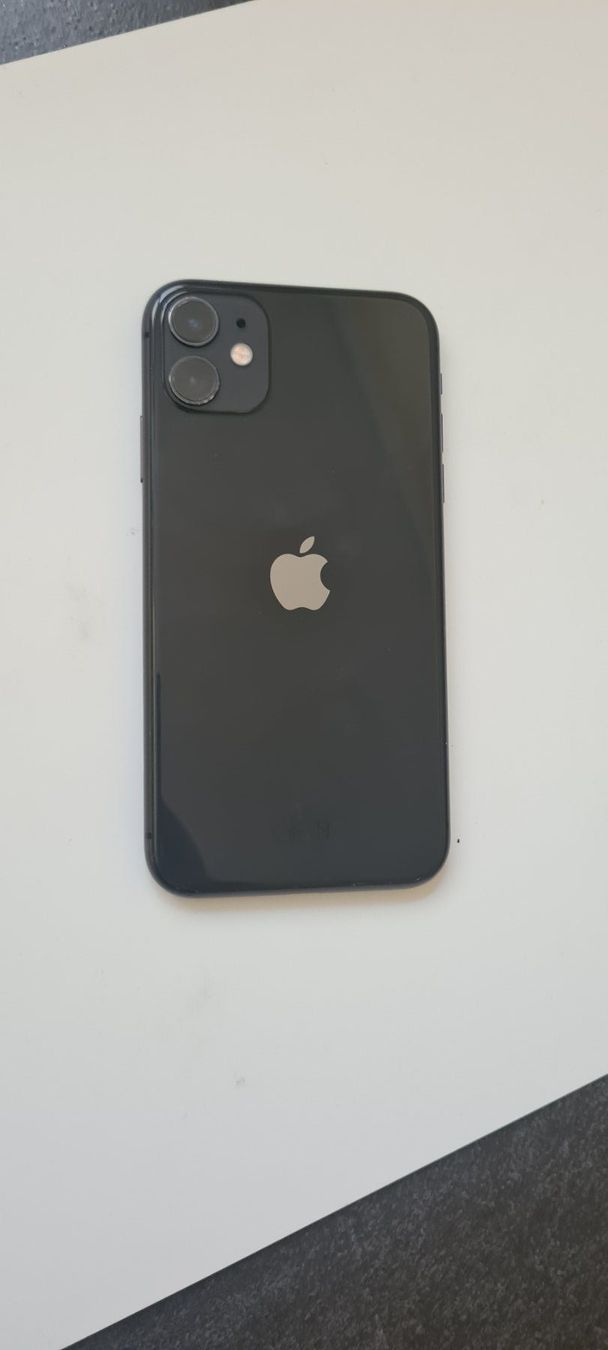 Apple Portables: iPhone 11 / 128GB /schwarz – D'occasion à Schliern b. Köniz par simu077 2