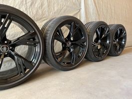 Audi RS6 Kompletträder 22 Zoll schwarz, Neuwertig