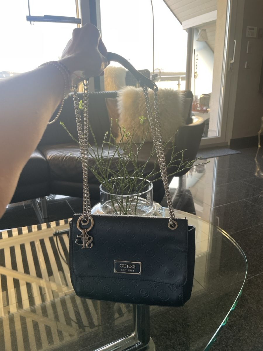 Guess Borse da donna: Guess Handtasche Schwarz – Usato da Steinach venduto da ariana.xe 1