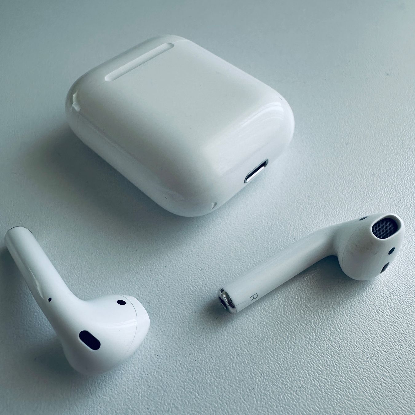 Apple Cuffie: Original Apple AirPods 2 Kopfhörer Wireless Lightning Kabel – Usato da Basel venduto da MY.AIRPODS.SHOP 6