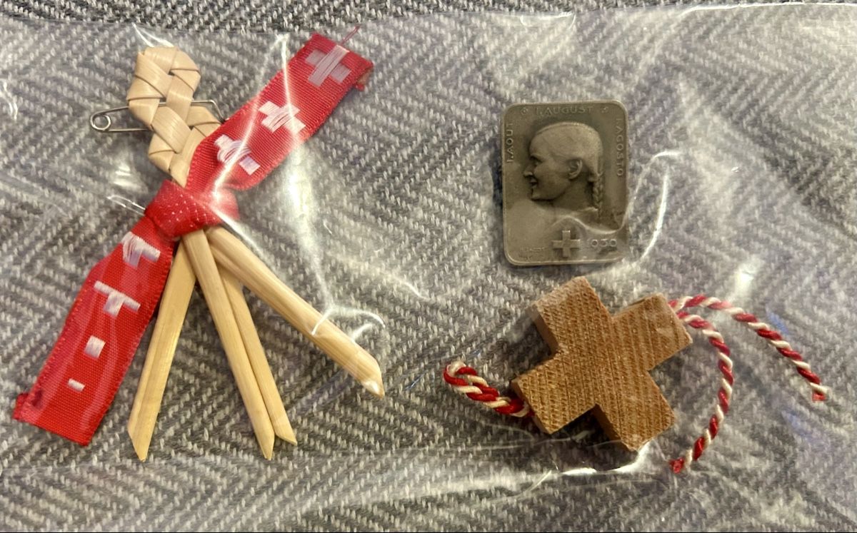 Placchette & Badge: Lot insignes du premier août Suisse – Usato da Petit-Lancy venduto da Pierre_le_voyageur