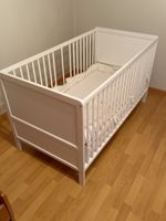 Kinderbett / Gitterbett weiss – 140 × 75 cm