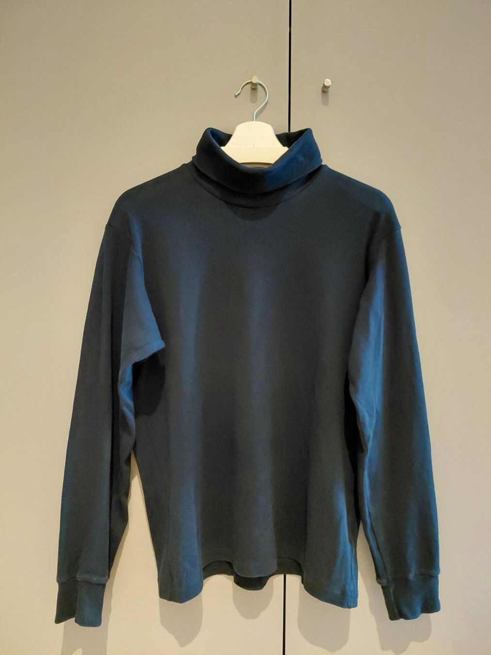 Uniqlo Maglioni & Felpe: UNIQLO Rollkragenpullover Herren Navy Gr. M – Usato da Heimberg venduto da noe_8prc