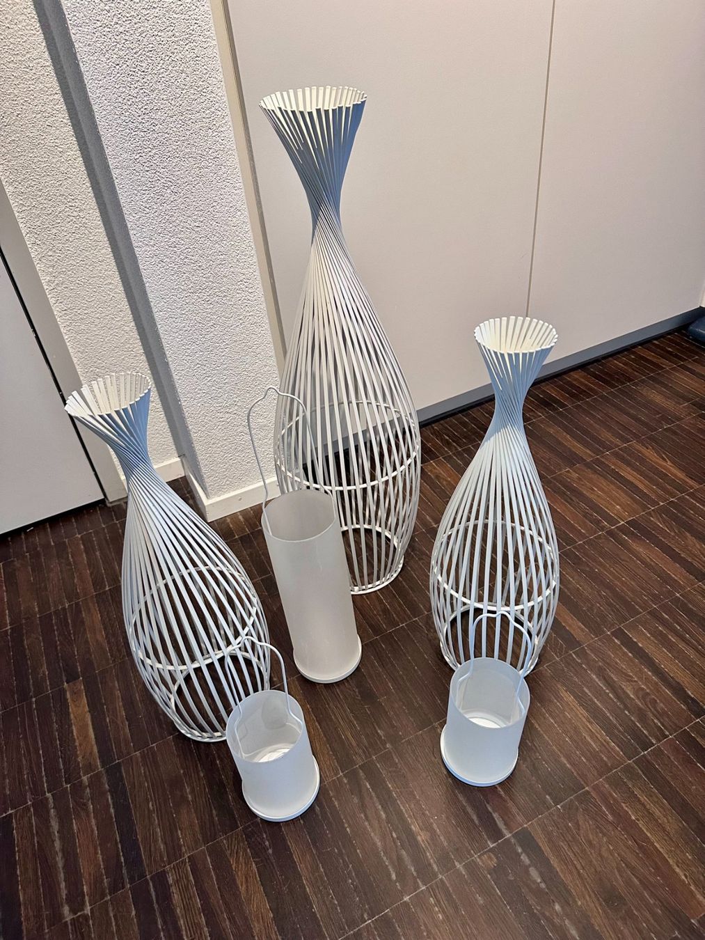 Supporti a parete: Kerzenhalter aus Metall (weiss) – Usato da St. Gallen venduto da Zimi1 1
