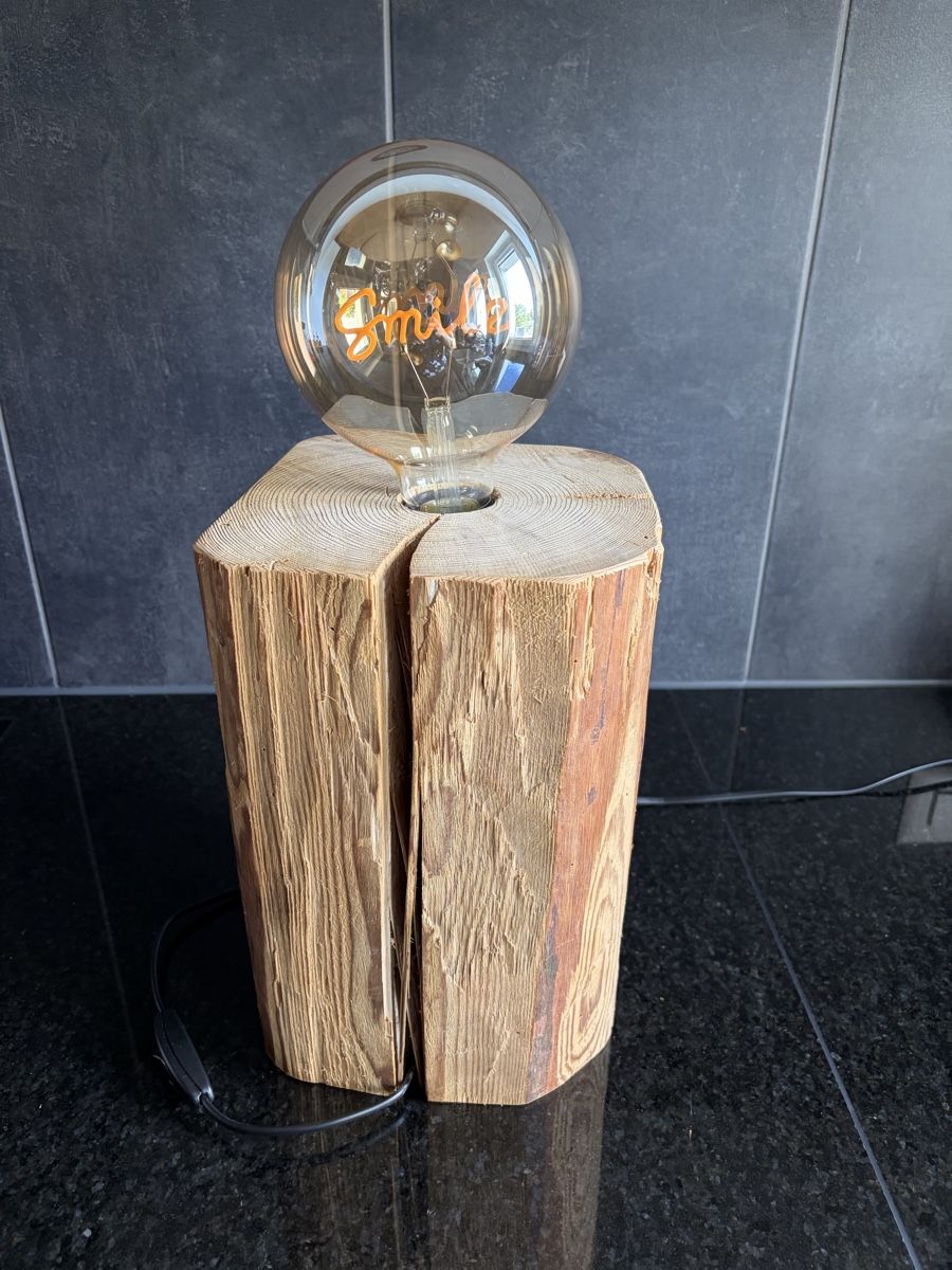 Lampen: Holz Stehlampe mit Leuchtmittel – Neu und originalverpackt aus Thun von Floeru_e91 1